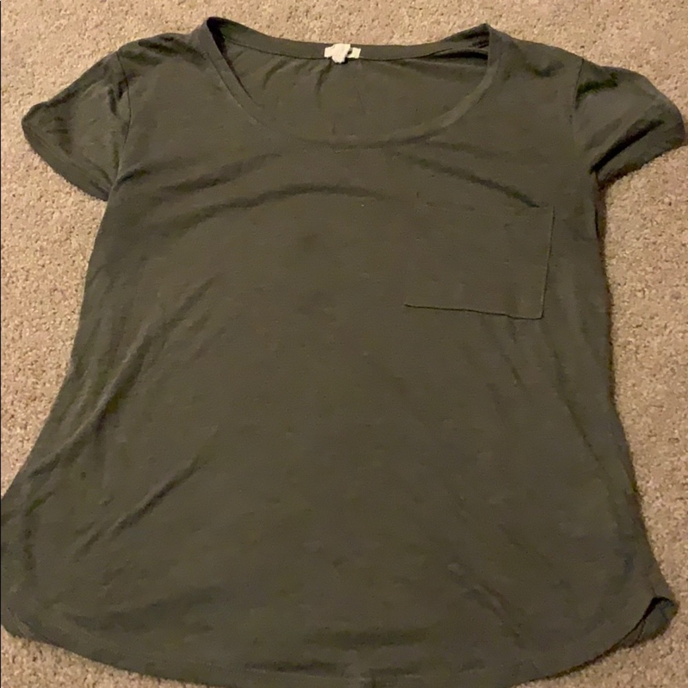 plain green tee!